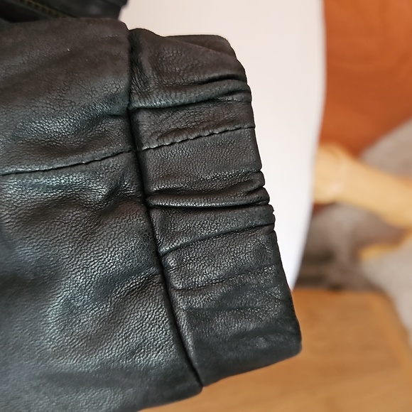 Leith Lambskin Leatger Yoke Crop Jacket - Picture 6 of 6